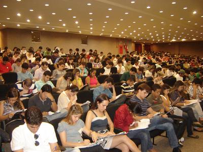 Imagem: Cerca de 300 candidatos fazem provas