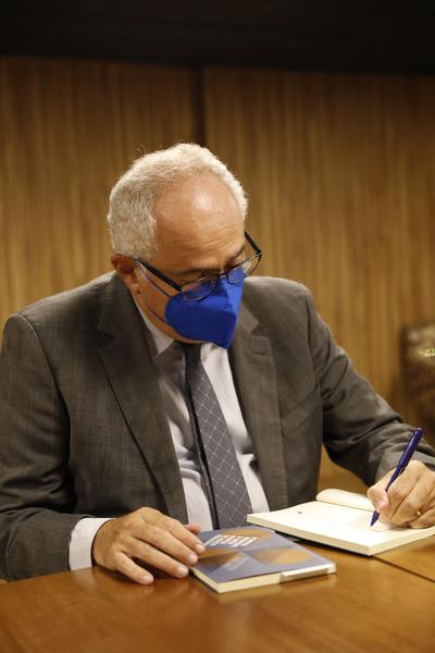 Imagem: Lançado livro do desembargador federal Edilson Nobre sobre controle jurisdicional de agências regula