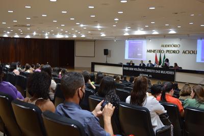 Programação atraiu a atenção para o congresso Imagem: Programação atraiu a atenção para o congresso