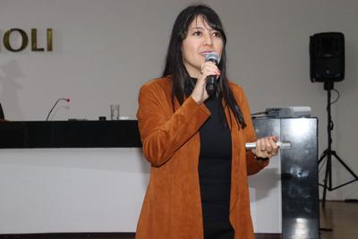Tatiana Takeda falou sobre os direitos das crianças com o TEA Imagem: Tatiana Takeda falou sobre os direitos das crianças com o TEA