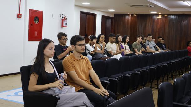 Imagem: Candidatos de Ciências Contábeis participaram de entrevista e de teste prático no Excel